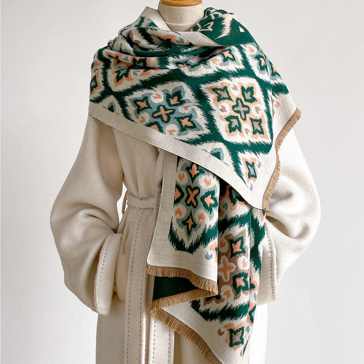Sciarpa Reversibile da Donna i - Woven Scarf Blanket recensione e prezzo